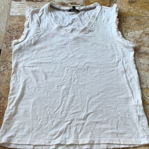 Buffalo David Bitton Off white supersoft fringe sleeveless Vneck VGUC